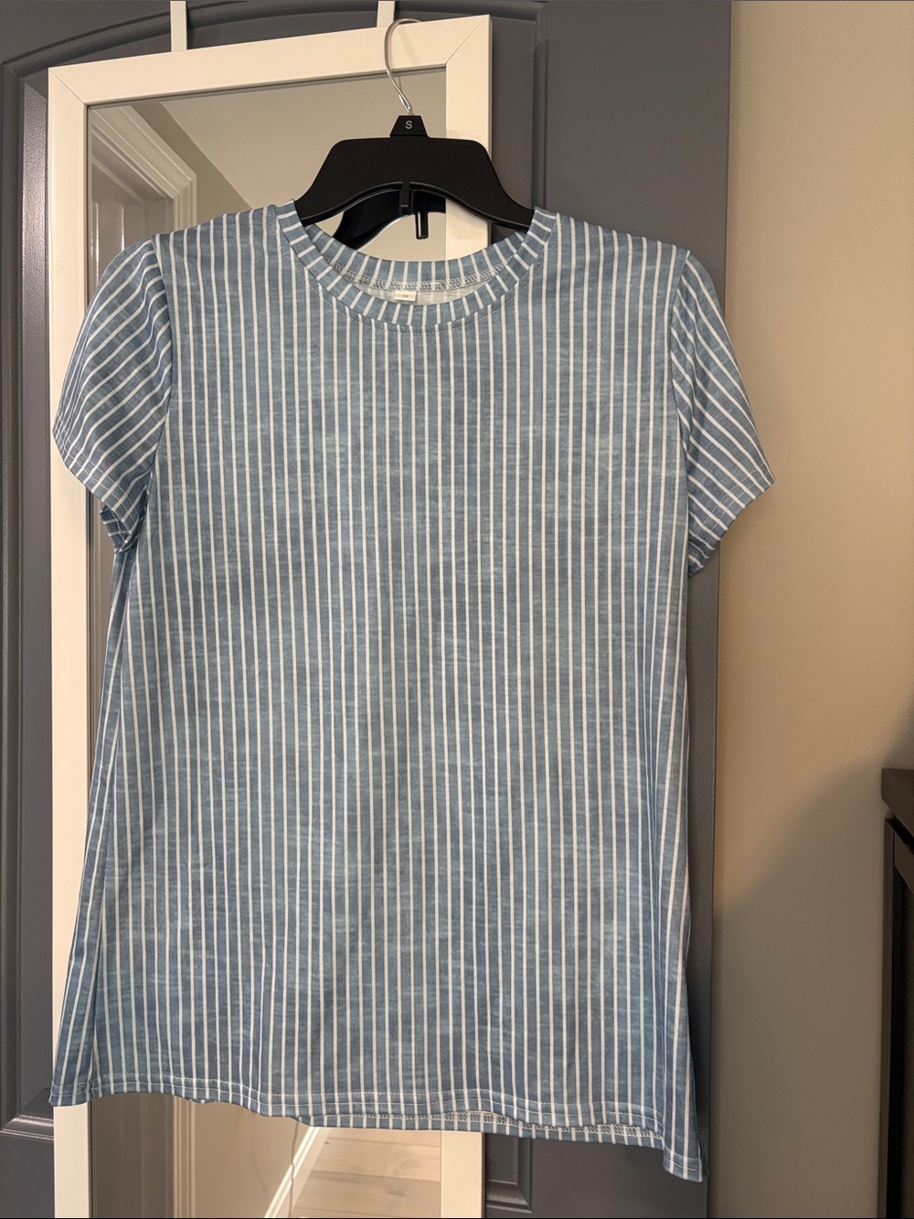 Blue & White Vertical Stripe Crewneck Short Sleeve Tee